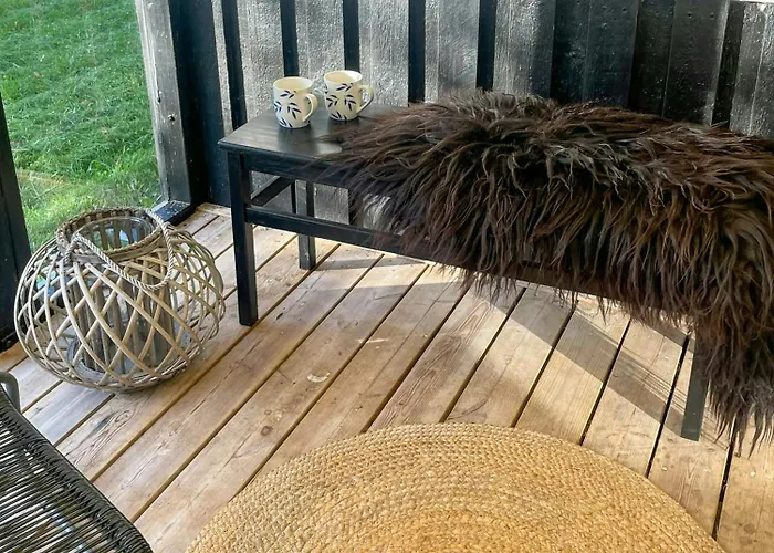 בית נופש Near With Fenced Garden *